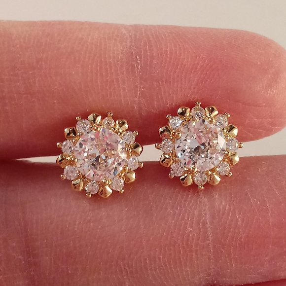 18K Yellow Gold Plated Flower White Diamond Zircon Stud Earrings Party Gift - Picture 3 of 6